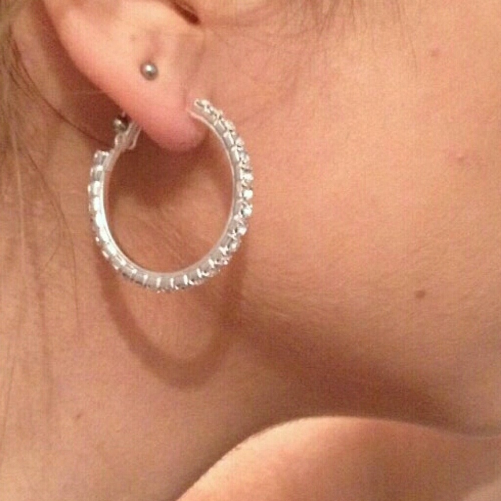 Silver plated hoop earings  with Austrian crystals