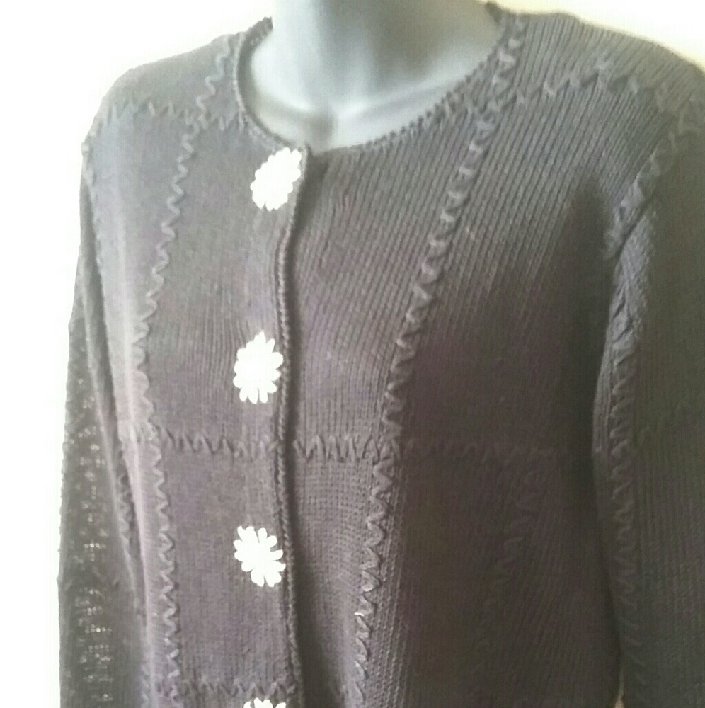 Thyme black linen cardigan with embroidery-size M