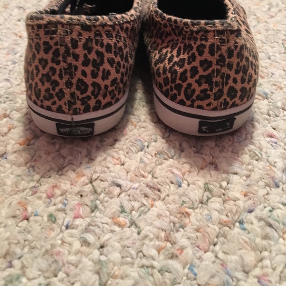 Vans - Picture 2 of 3