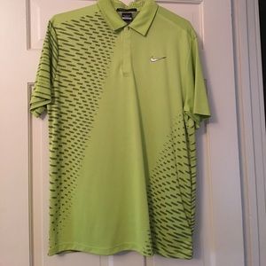 Tiger woods / Nike golf shirt