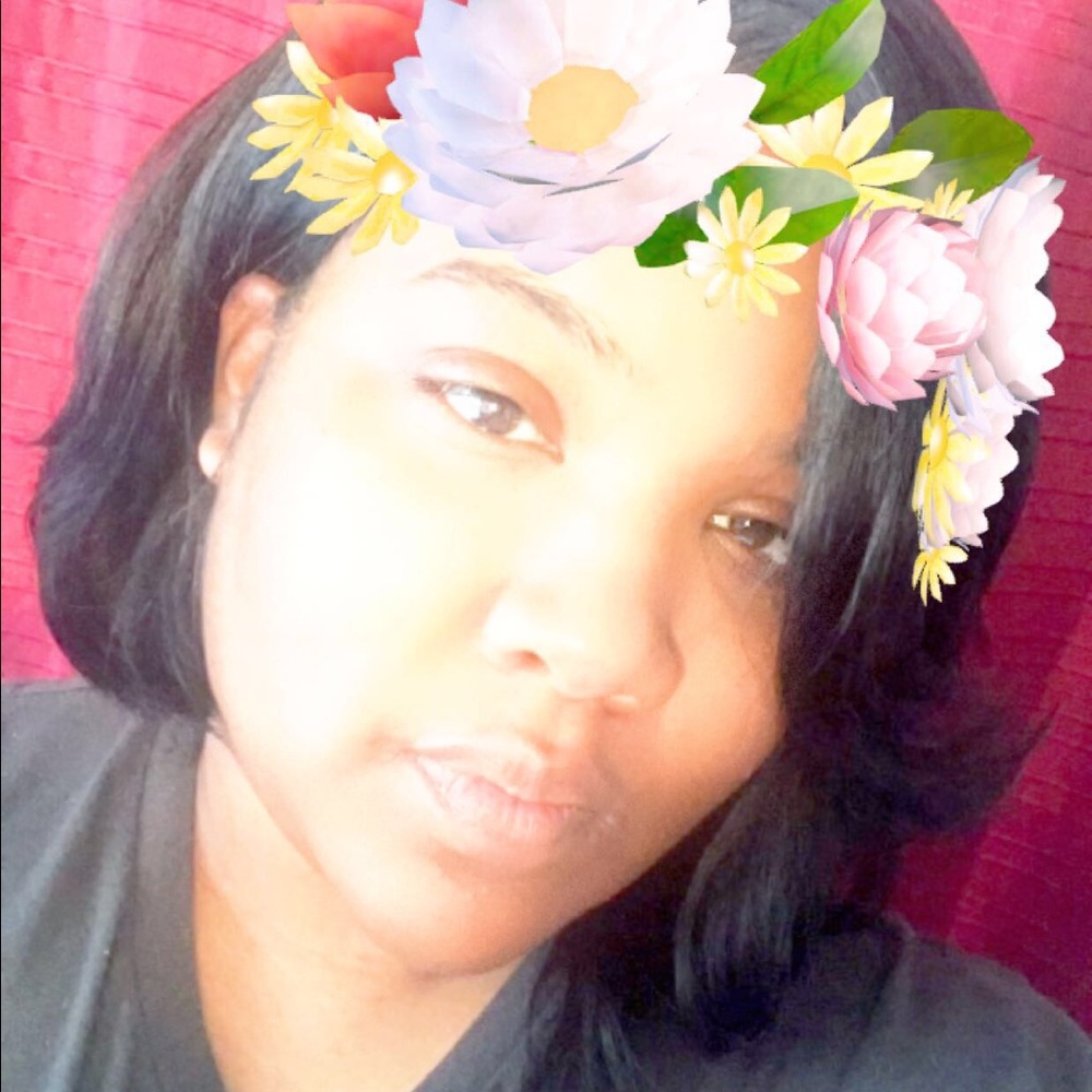 Meet your Posher, Queen'Mamie