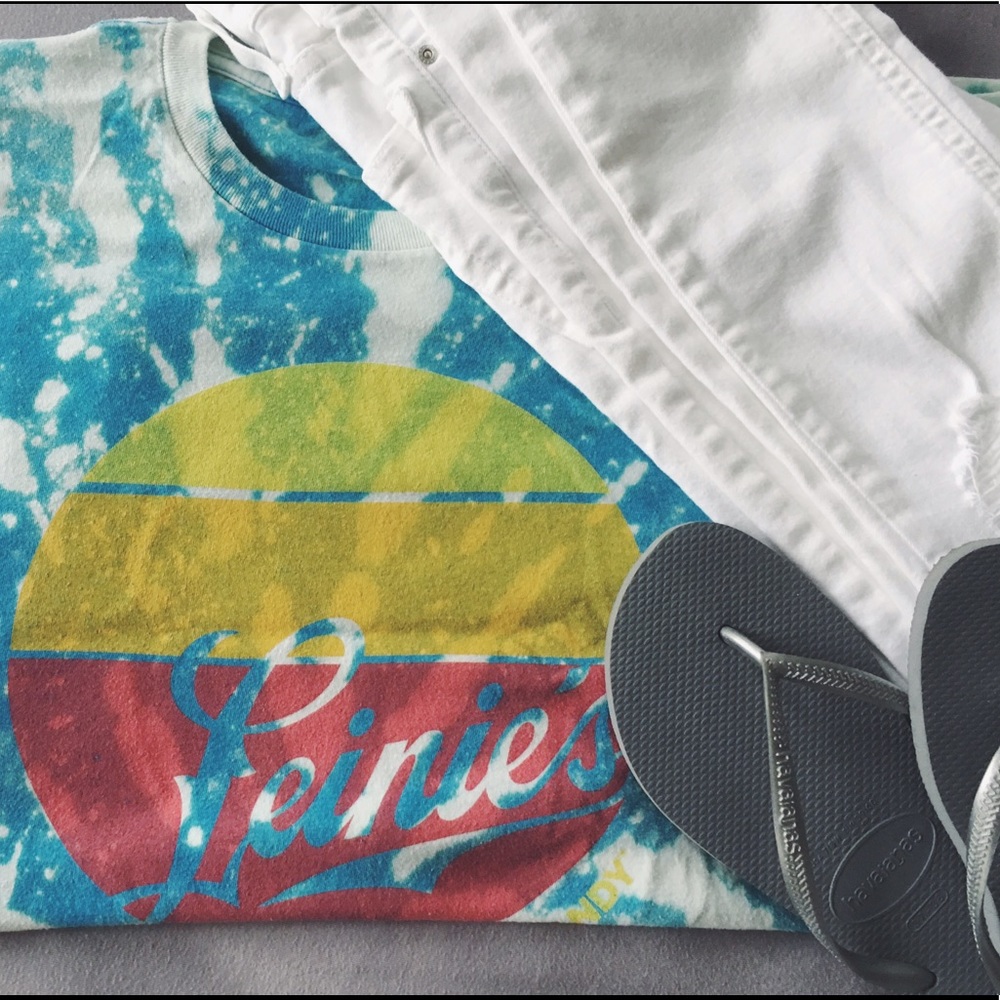 Leinie's summer shandy acid wash booze tee 🍹