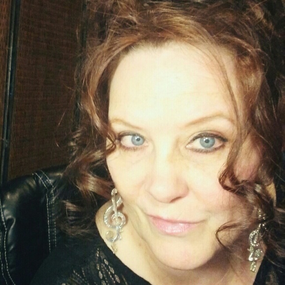 POSH *AMBASSADOR* based in Indiana - Picture 3 of 5