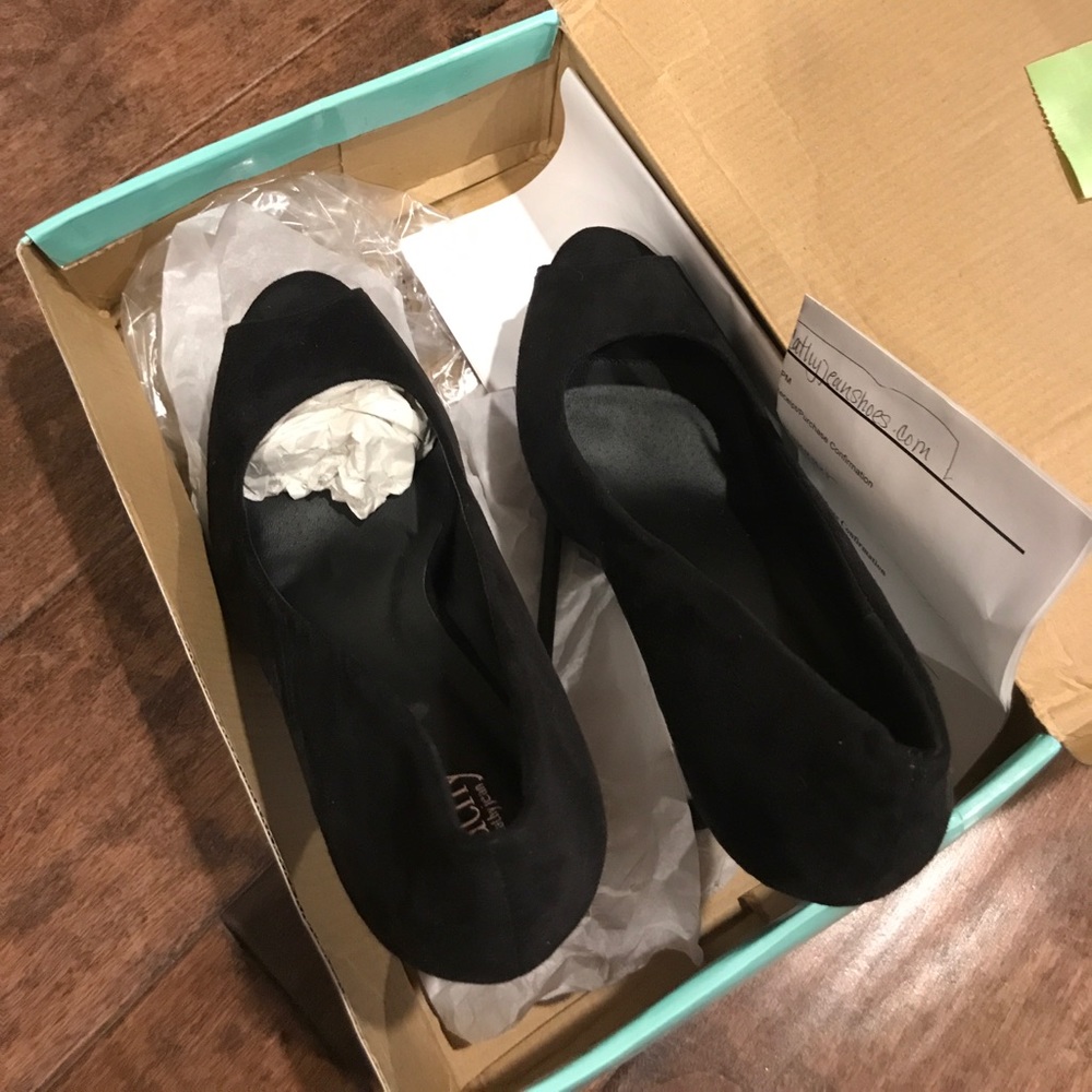 Brand new Cathy Jean heels