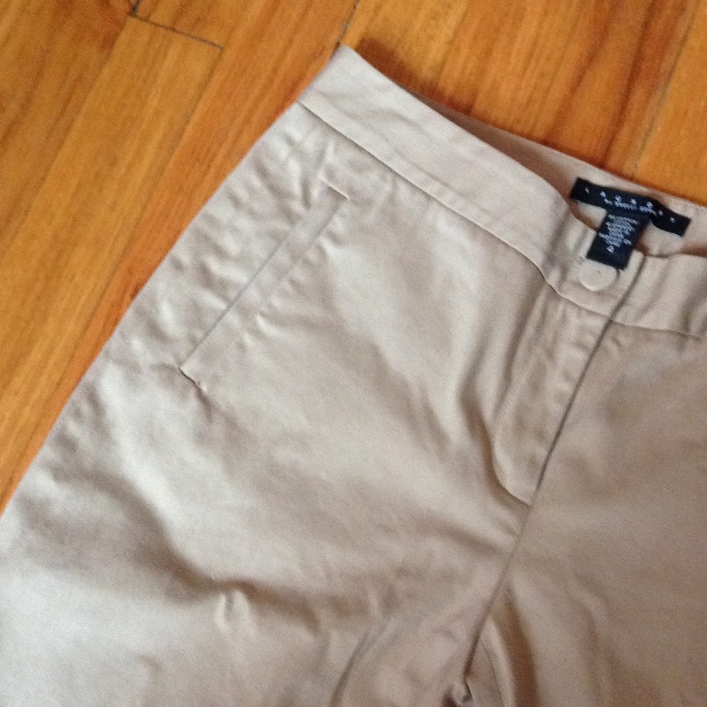 Shorts - Picture 3 of 3