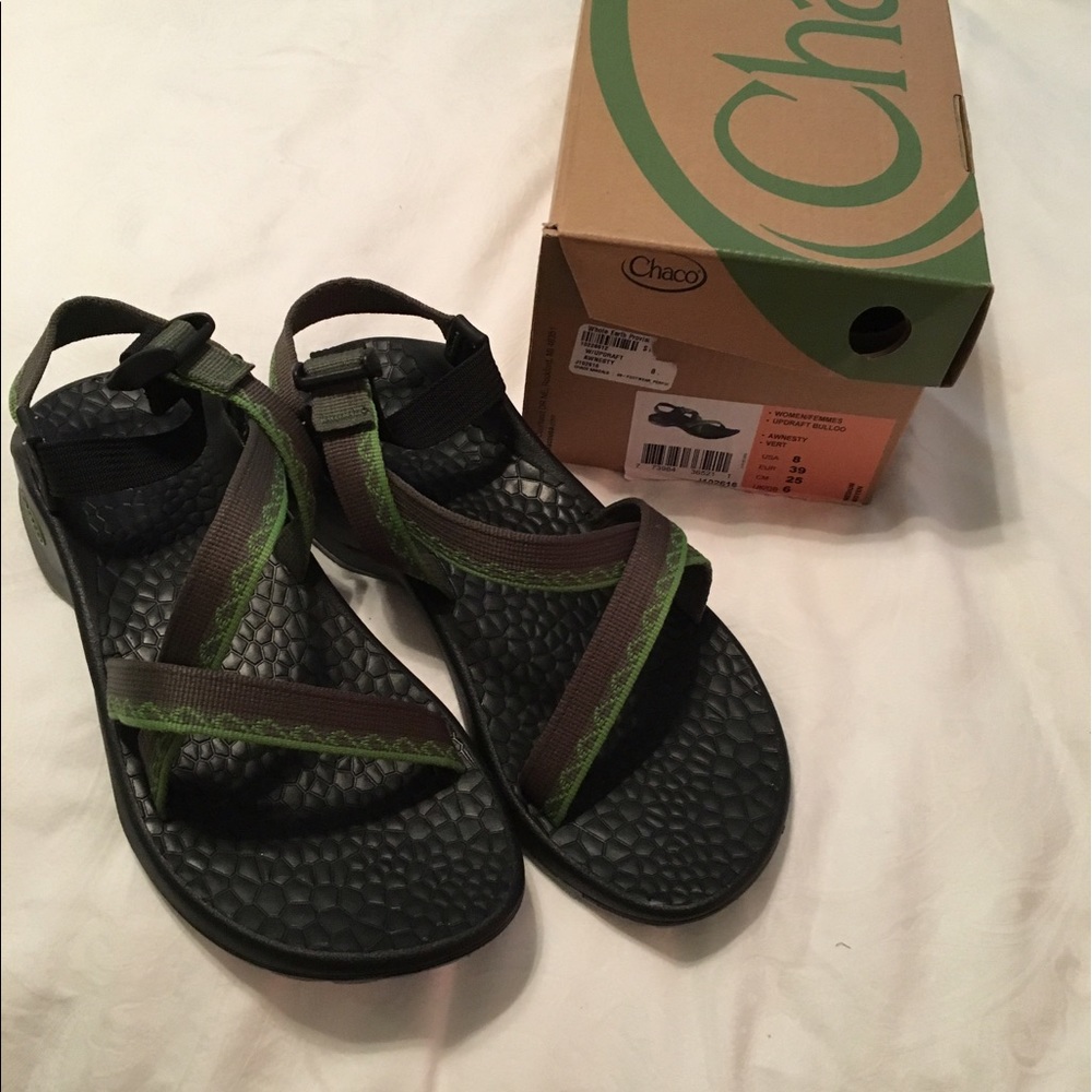 Women's chacos 8M NTW