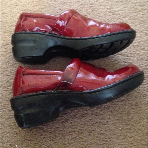 boc red shoes