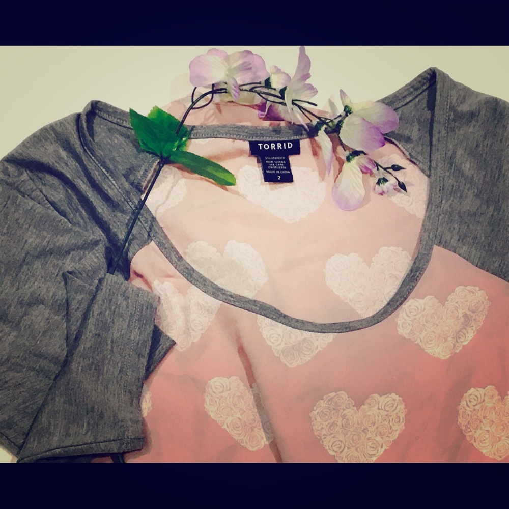 Ladies Plus Size 2 Torrid Floaty Pink 3/4 Sleeve