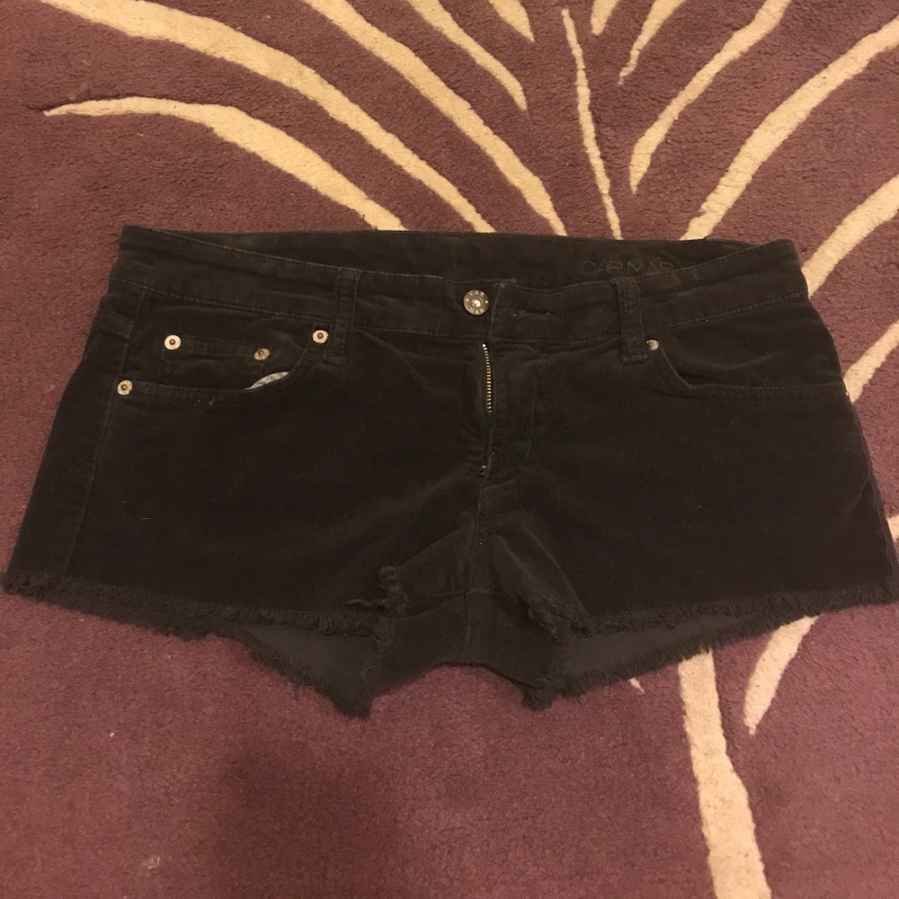 Carmar corduroy short.