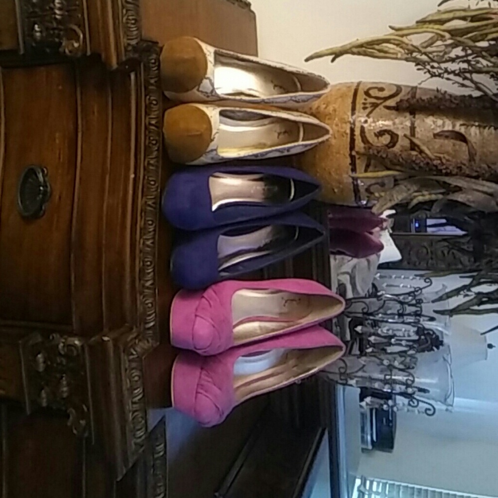 3 pr of shoes, size 7