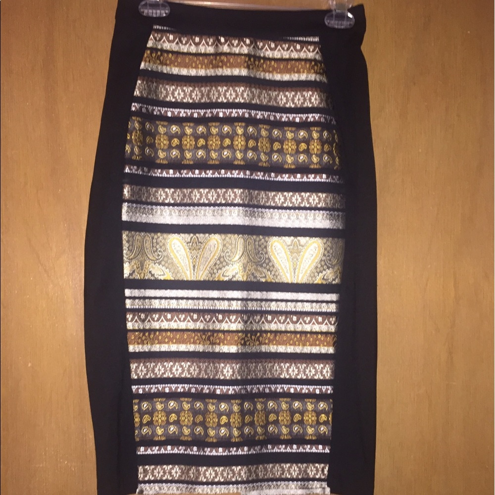 Beautiful BEBE skirt