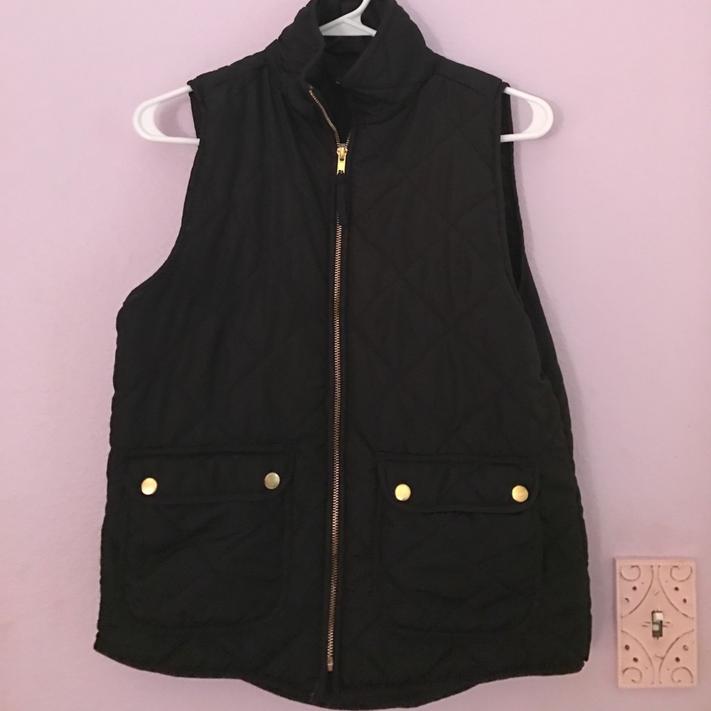 Sleeveless vest