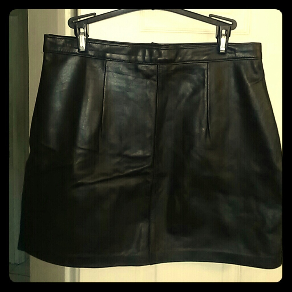 NWOT Allure Leather Mini Skirt
