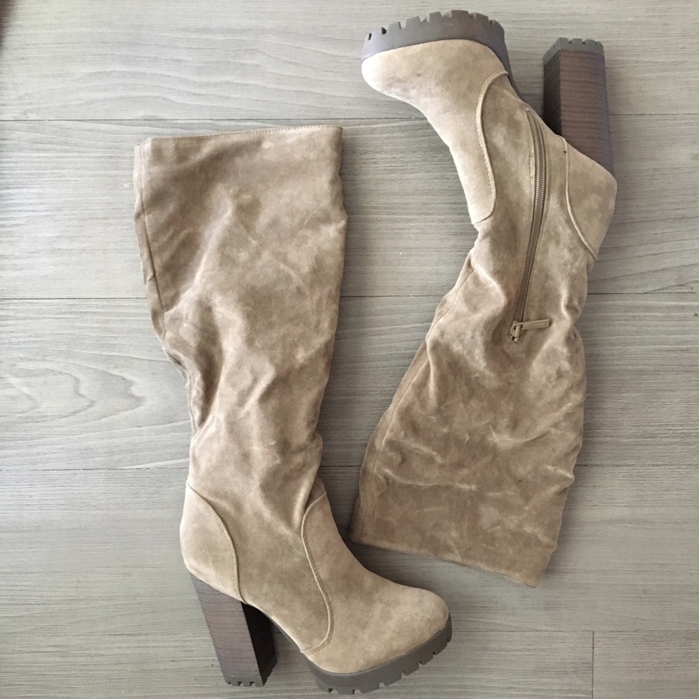 SUEDE PLATFORM BOOTS