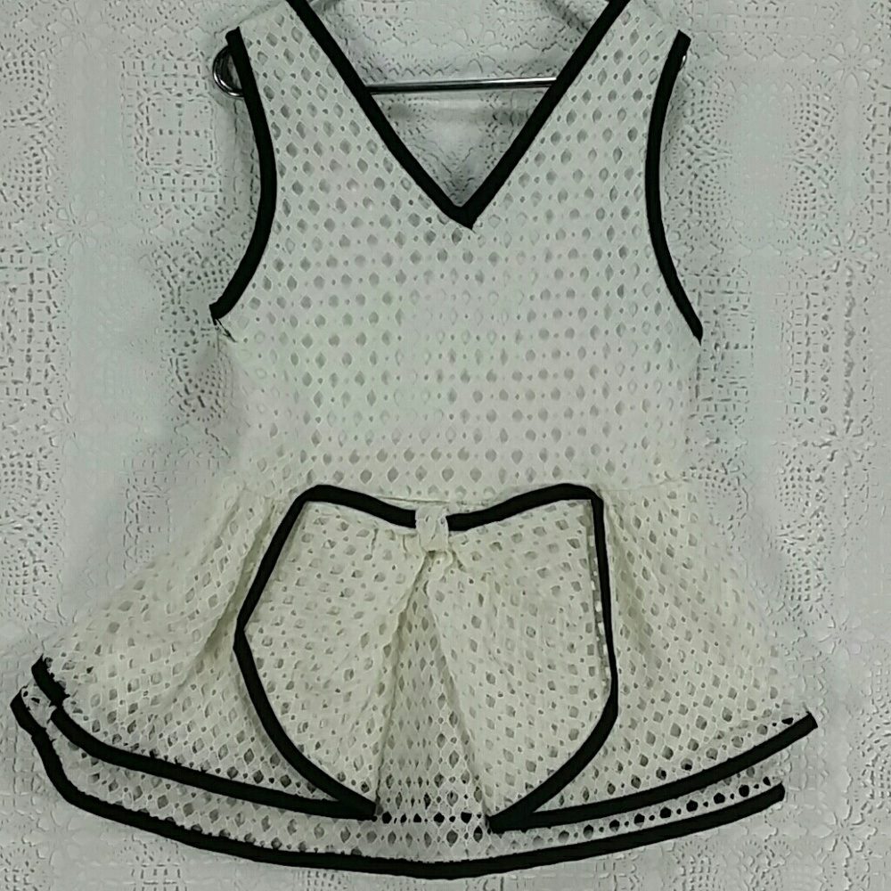 SALE***White Eyelet Tunic. Kids :) - Picture 1 of 5