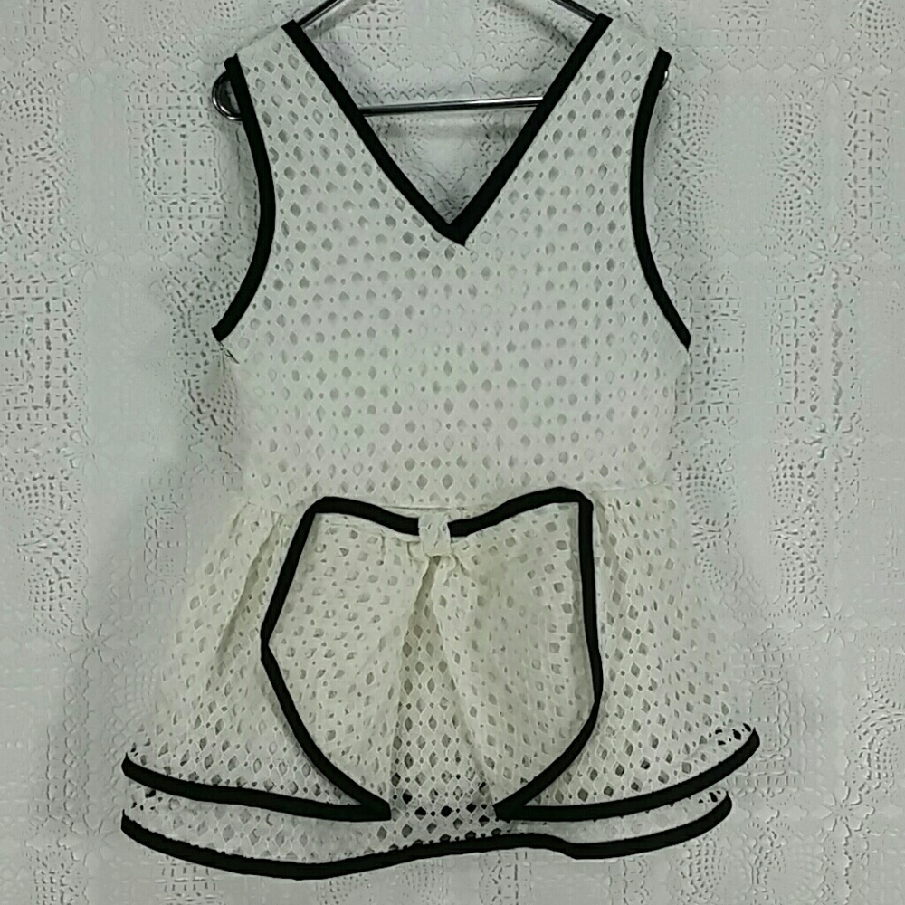 SALE***White Eyelet Tunic. Kids :) - Picture 2 of 5