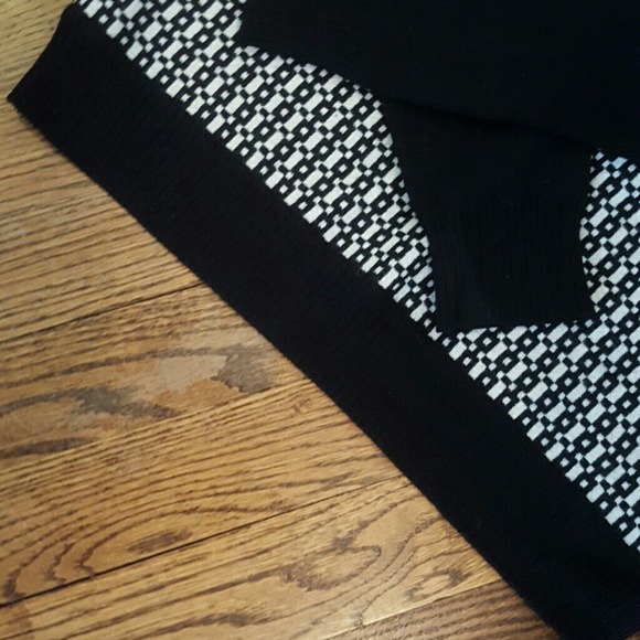 Banana Republic Sweater - Picture 3 of 4