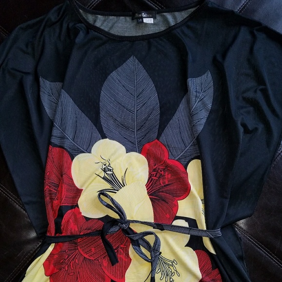 Free culture Floral blouse - Picture 1 of 2