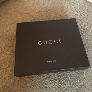 Dark brown Gucci box