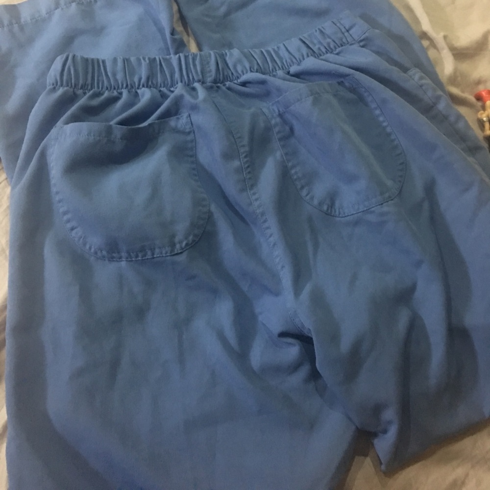 Scrub - Picture 3 of 3