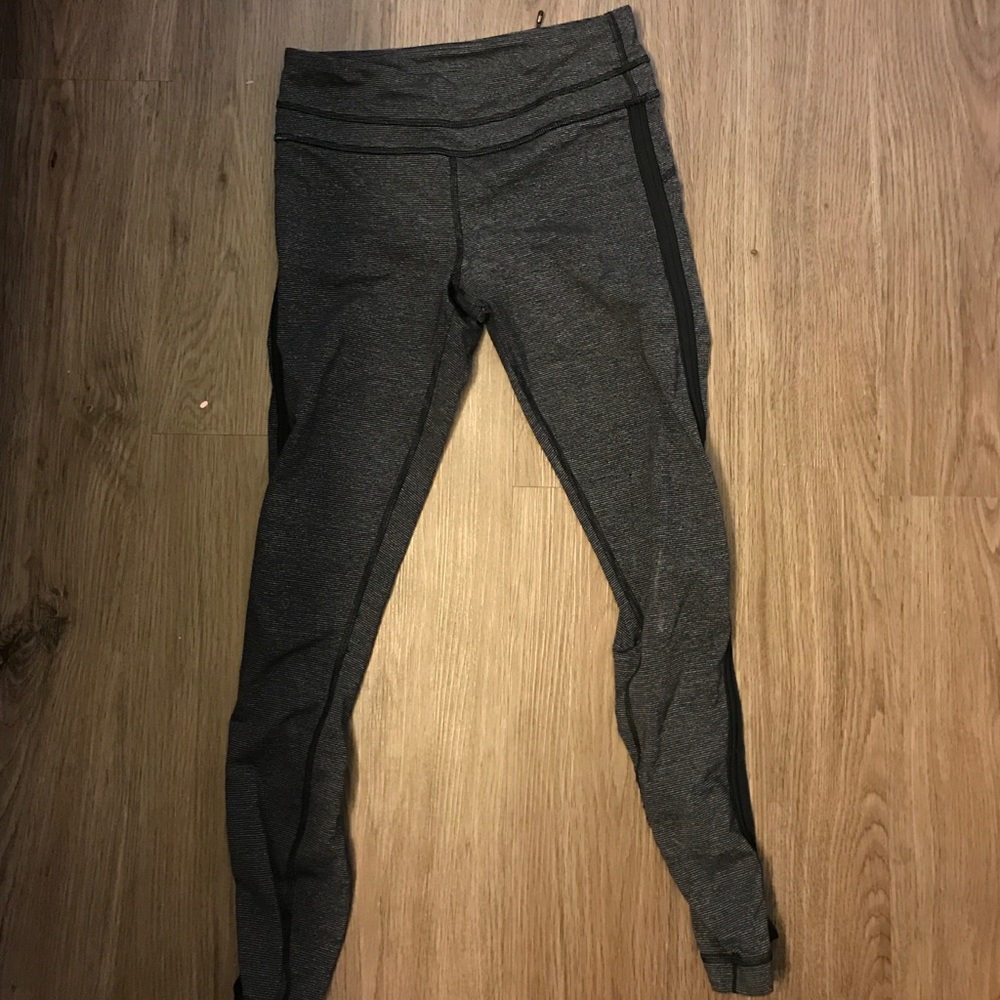 Lululemon yoga pants