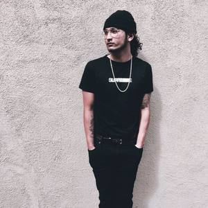 Meet your Posher, Derrick