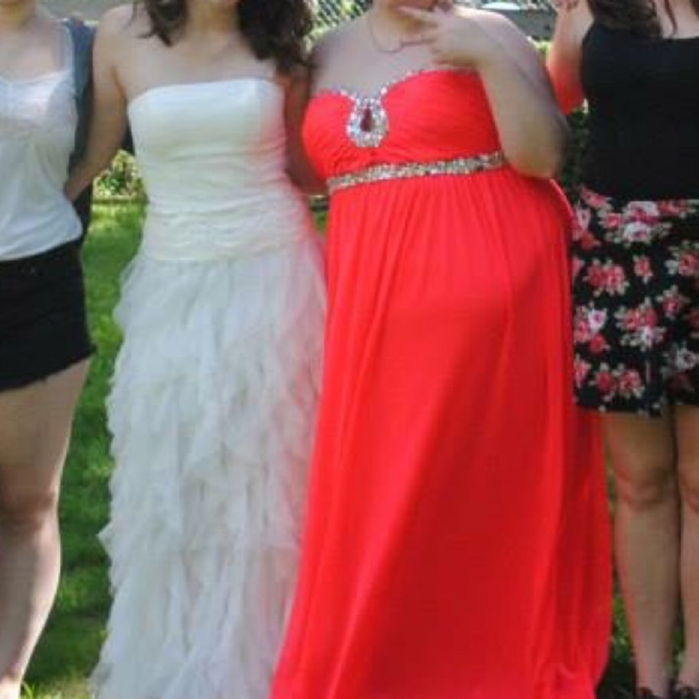 White Ruffled Gown - Picture 3 of 3