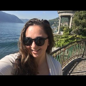 Meet your Posher, Angela