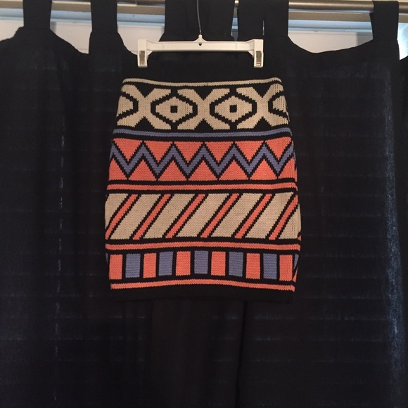 Aztec/Boho print sweater mini skirt - Picture 1 of 2