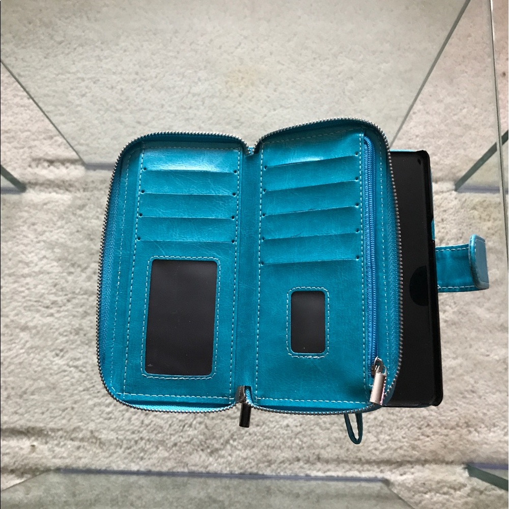 Phone case - Picture 3 of 3