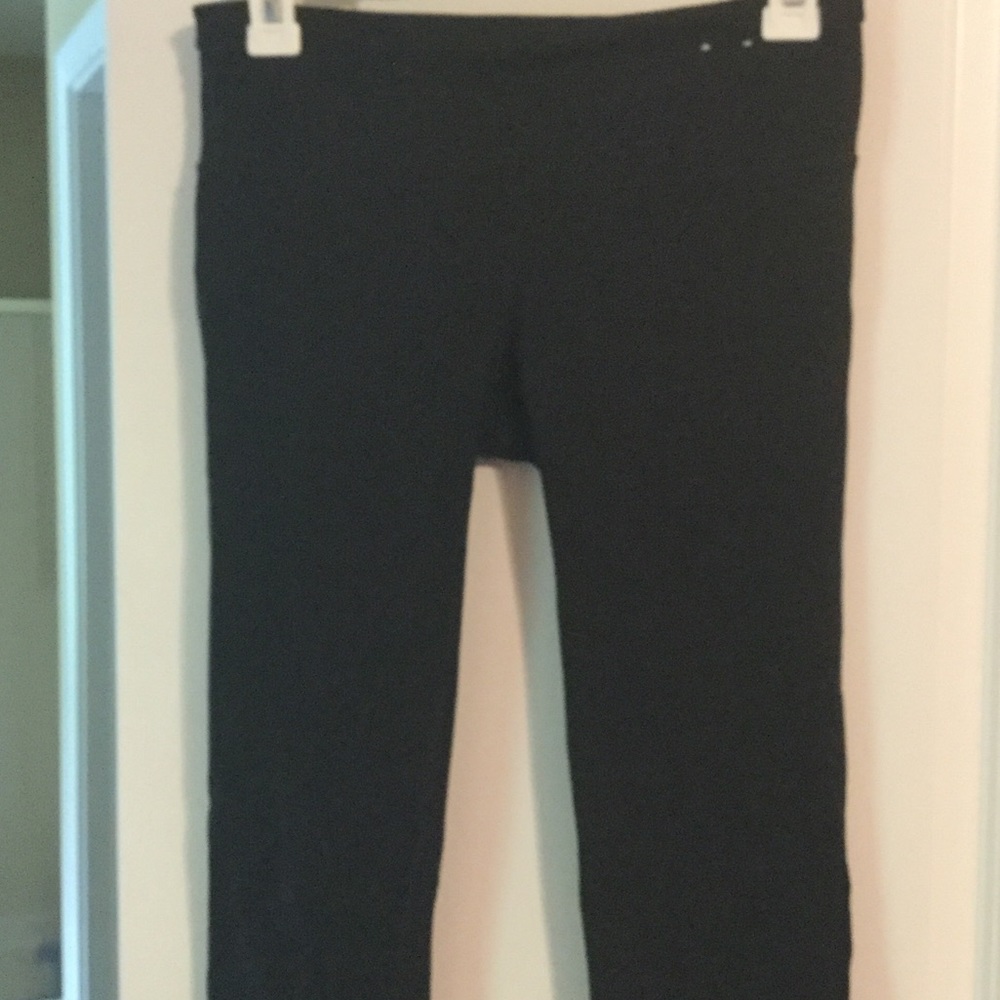 Gap brand black capris