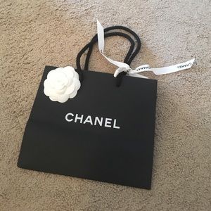Chanel shopping bag black