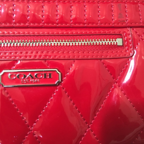 💯% Authentic Pre-loved Coach Wristlet - Picture 4 of 4