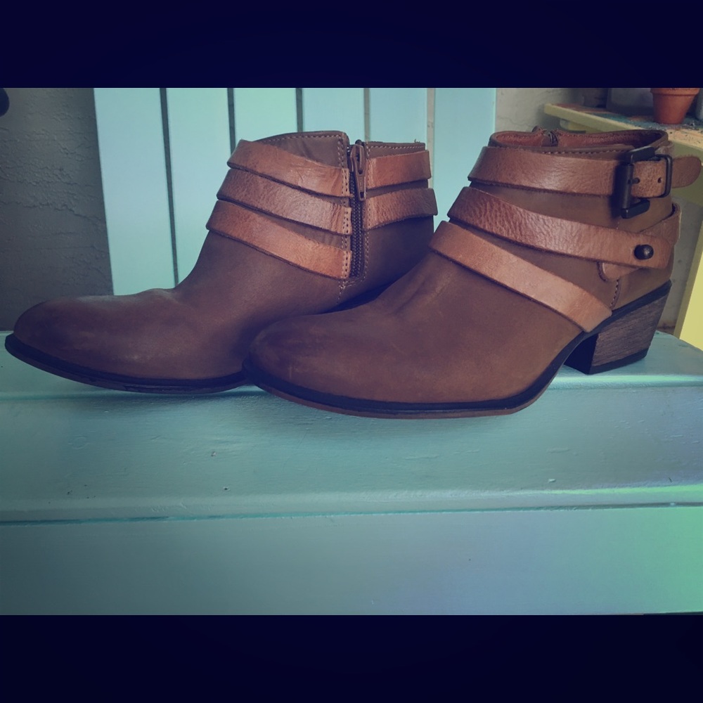 Steve Madden Leather Booties