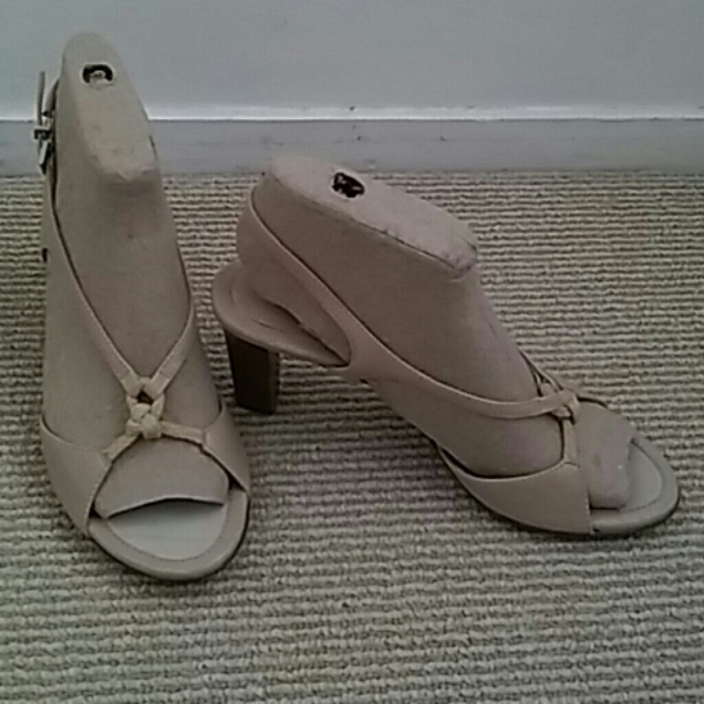 Rockport dynamic suspension sandals