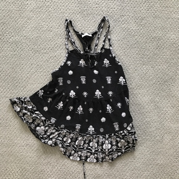 💥SALE! Free People Swingy Top, laced back - Picture 1 of 5