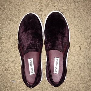 Steve Madden slip ons