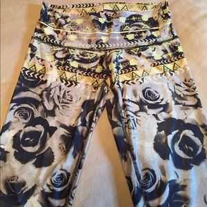 Teeki Desert Rose Goddess Capri