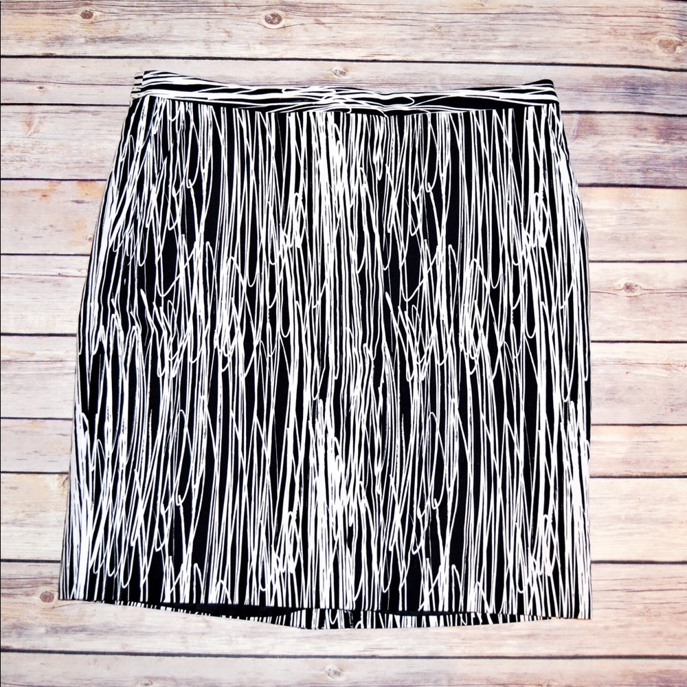 EUC Black & White Skirt