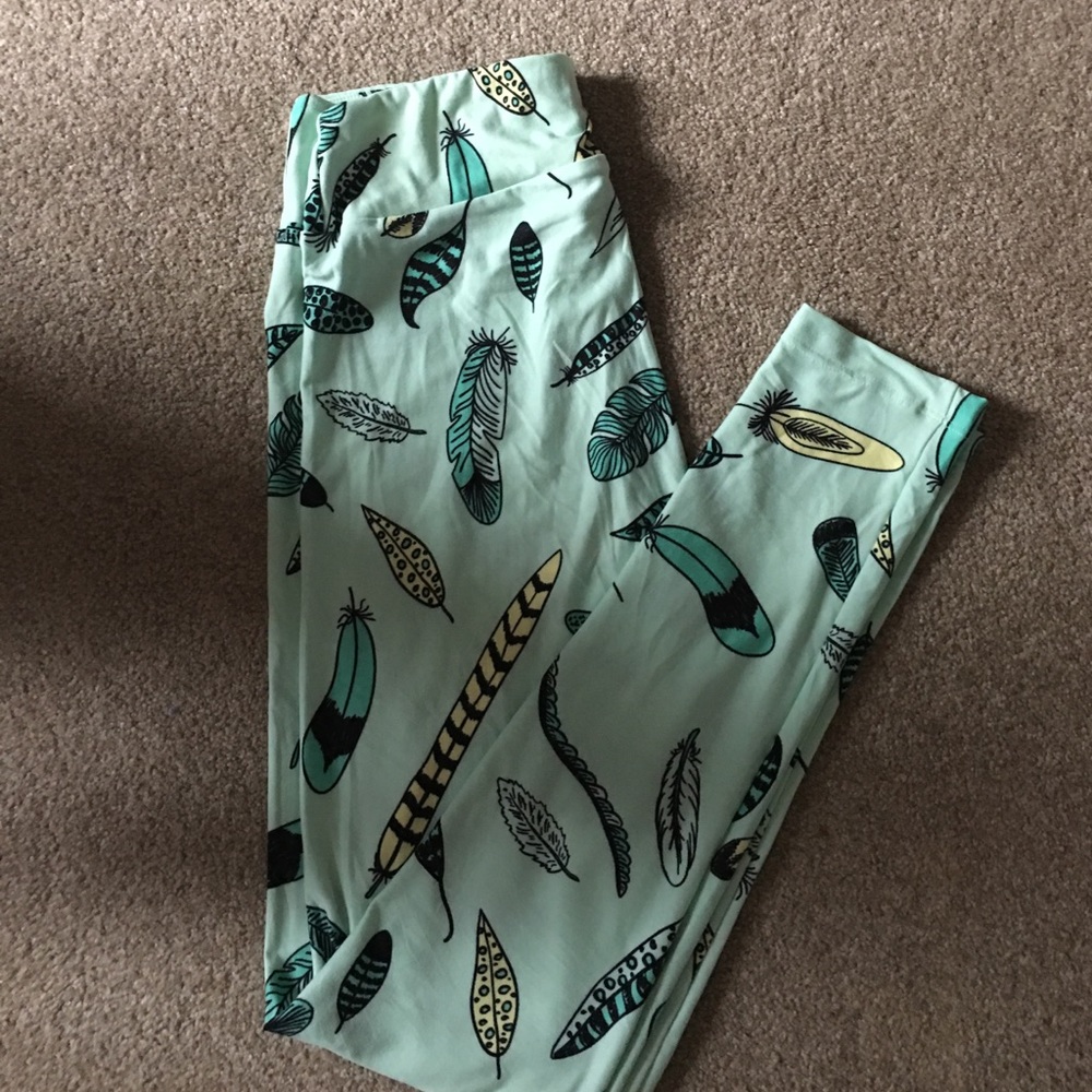 OS feather leggings
