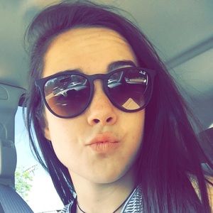 Meet your Posher, Kristen