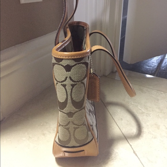 Coach purse - Picture 2 of 5