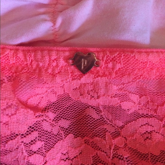 NWOT 💓 VS Lace bandeau - Picture 2 of 4