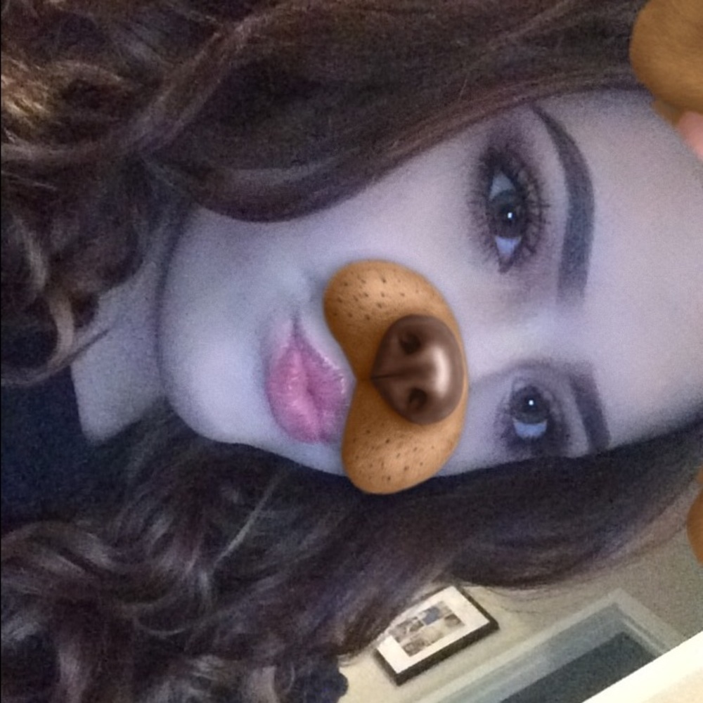 Meet your Posher, Michaela