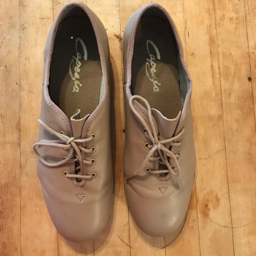 Capezio tap shoes size 10