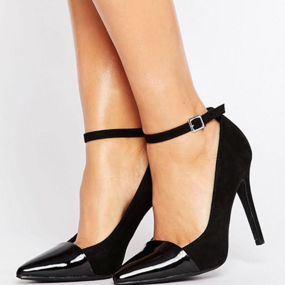 New Look Wide Fit Pointed Black Heel with Strap