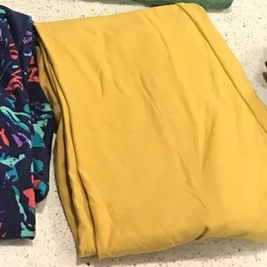BNWT OS LULAROE LEGGINGS $20
