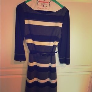 White House black market 3/4 length sleeve dress.