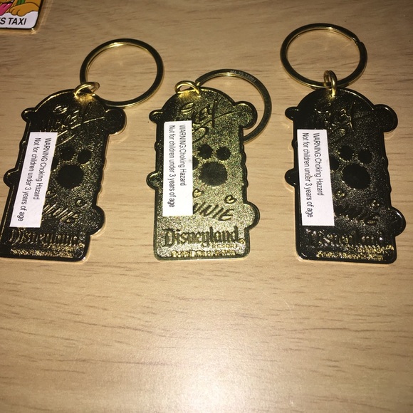 NWT Authentic Disney keychain -Choose 1 - Picture 4 of 5