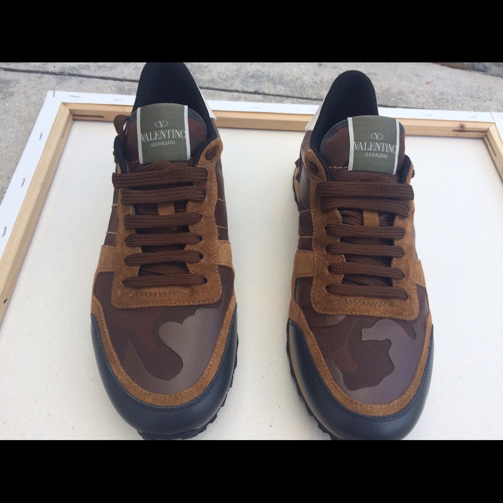 %100 Authentic Valentino sneakers size 41 NWOB